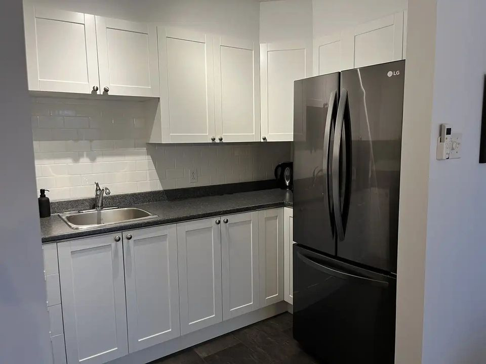 Très Grand Logement Tout Inclus - 2 Ch.