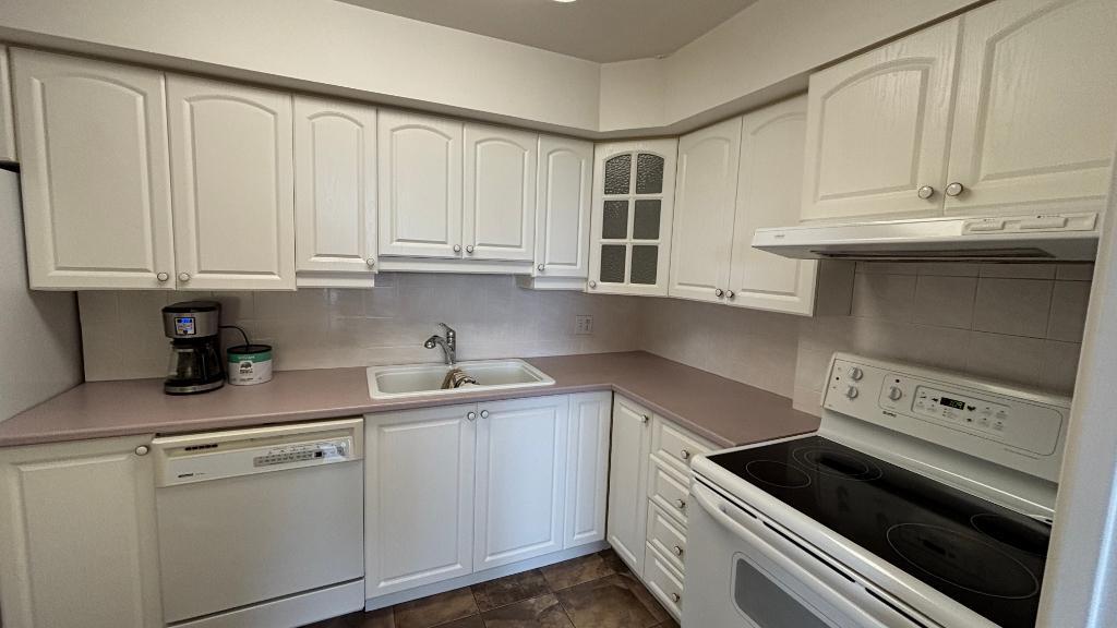 Condo 1 ch + 1 bureau - Manoir des Trembles