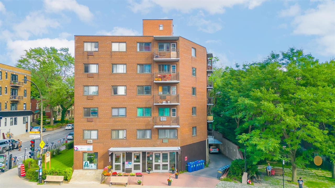 0 Bedroom 1 Bathroom - 5450 Chemin Queen-Mary, Montréal