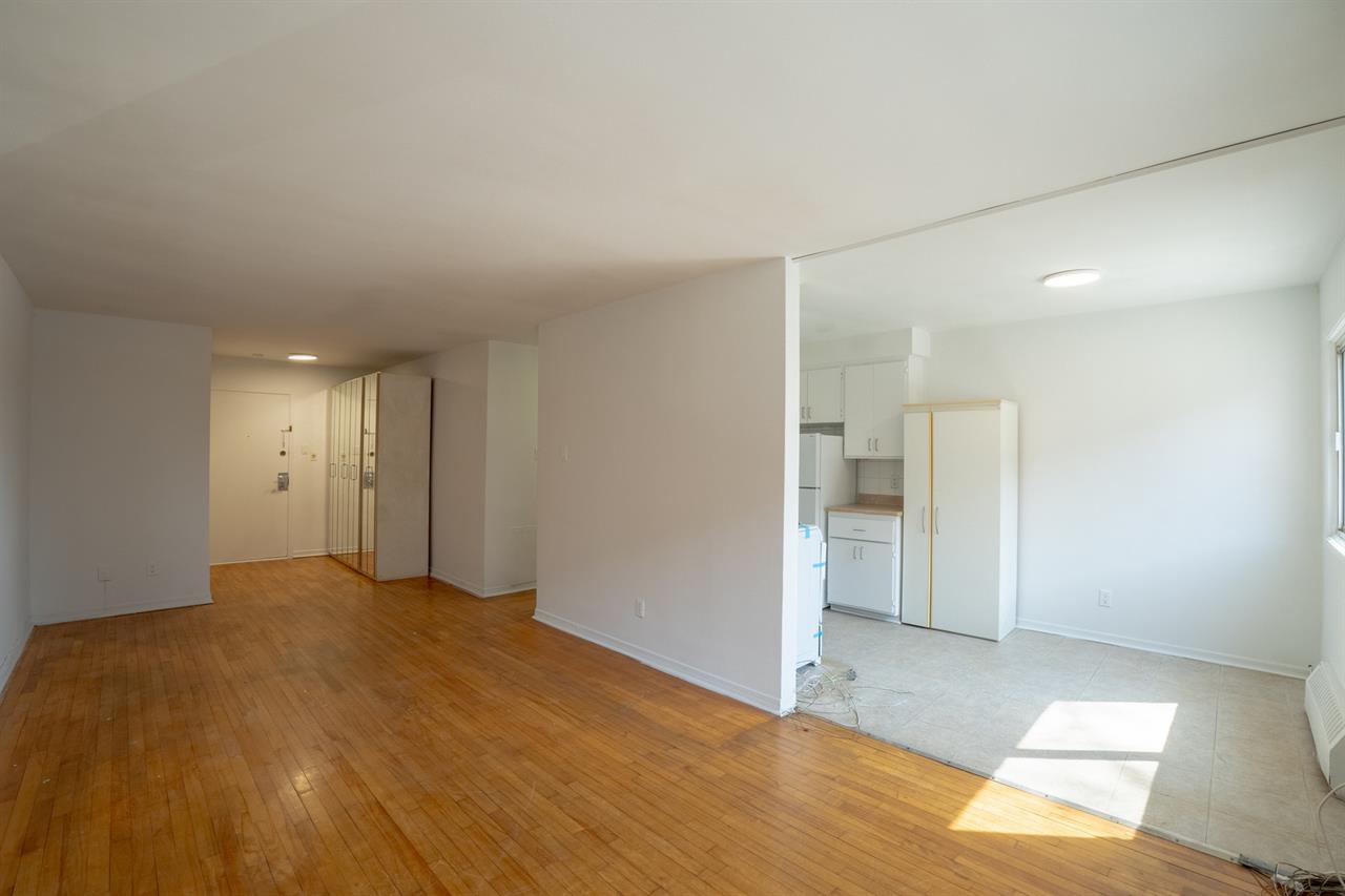 1 Bed, 1 Bath - 575 32e Avenue, Lachine