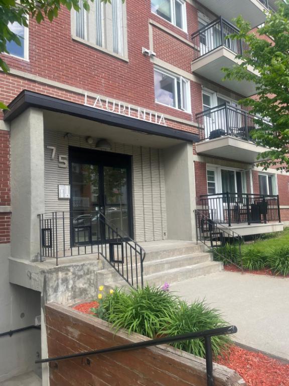 Parfait pour famille ou colocation – 4 ½ à Montcalm
