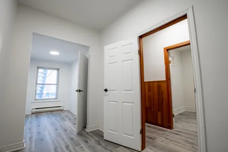 1 room apartment of 107 m² in Montreal