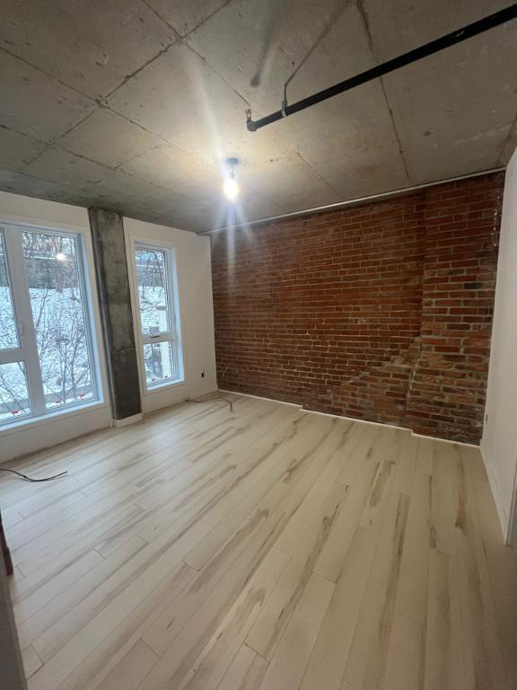Beau 4 ½ lumineux au Vieux-Port – Parfait mélange d’histoire et de modernité