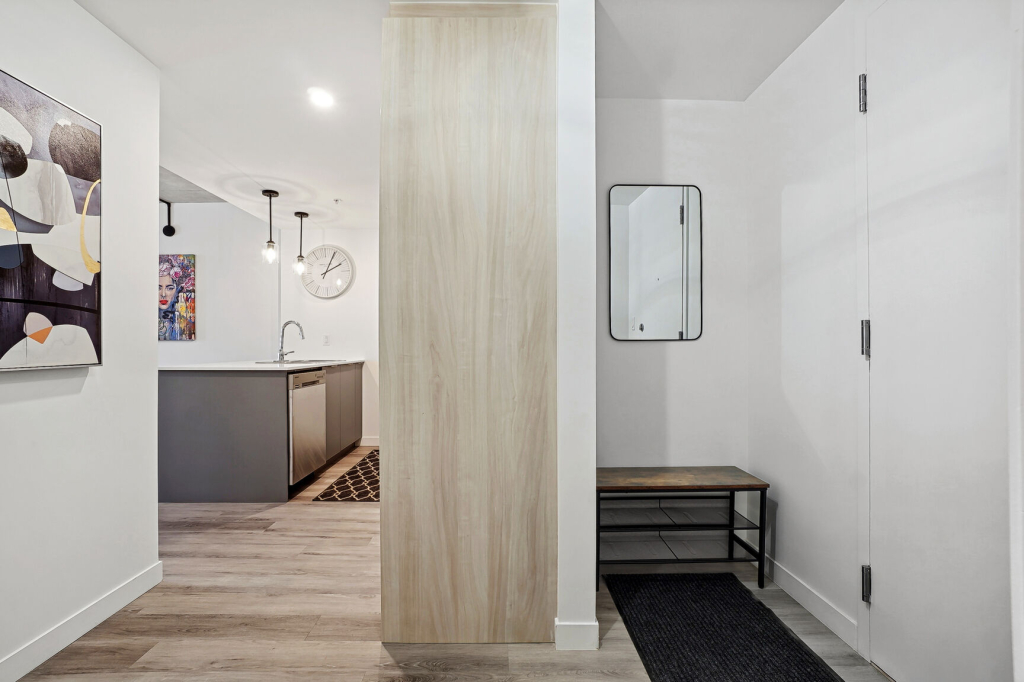 CONDO MEUBLÉ LUXUEUX