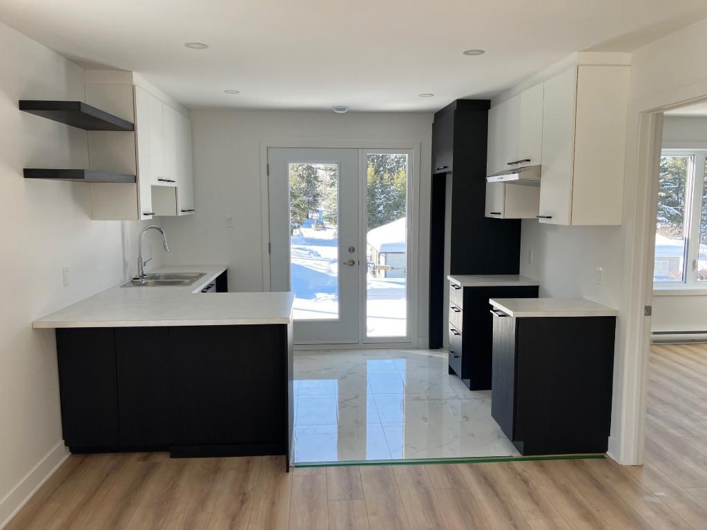 1 200 $ 3.5 (logement à louer) Construction neuve (1 mois GRATUIT)