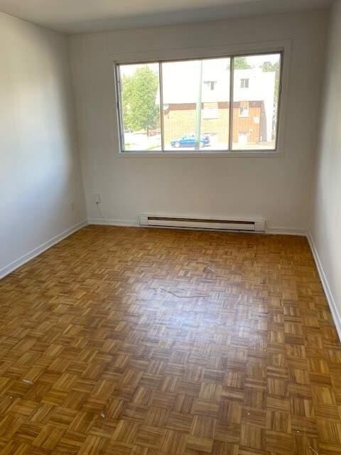 2 CH - 1 SDB - Saint-Eustache - $1,400 /mo