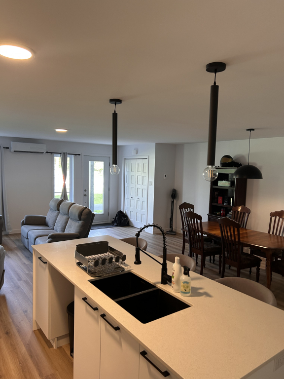 GRAND 3 ½ RÉCENT | FLEURIMONT | JUILLET