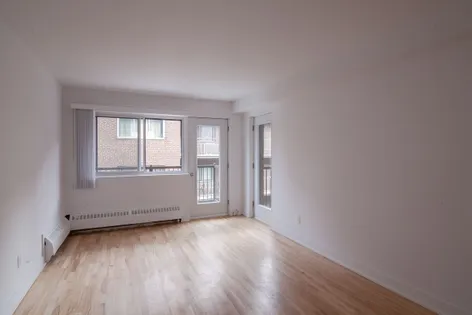1 room apartment of 46 m² in Montreal