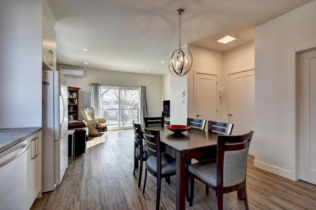 4 1/2 à louer au rdc et au 3e étage à St-Hyacinthe - Appartement