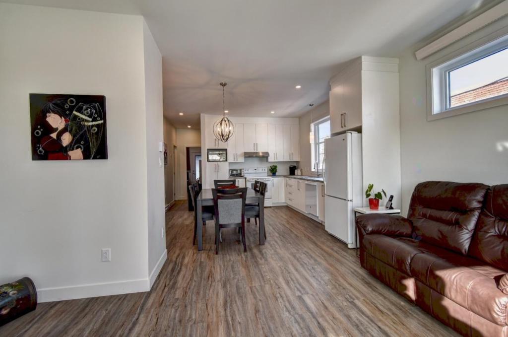 4 1/2 à louer au rdc et au 3e étage à St-Hyacinthe - Appartement