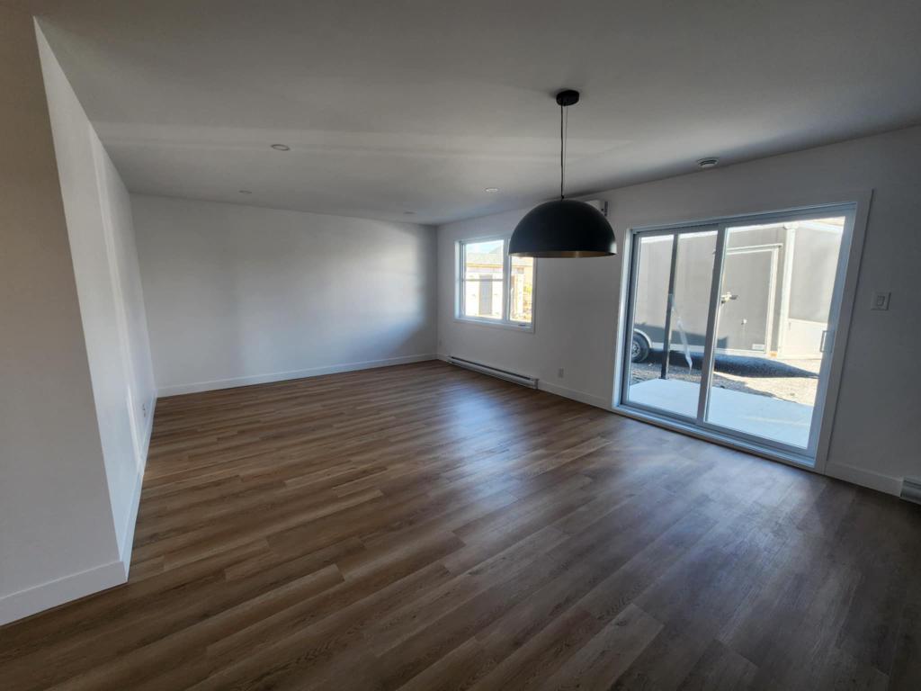 Beau 4 1/2 à louer à Cowansville 1er plancher
