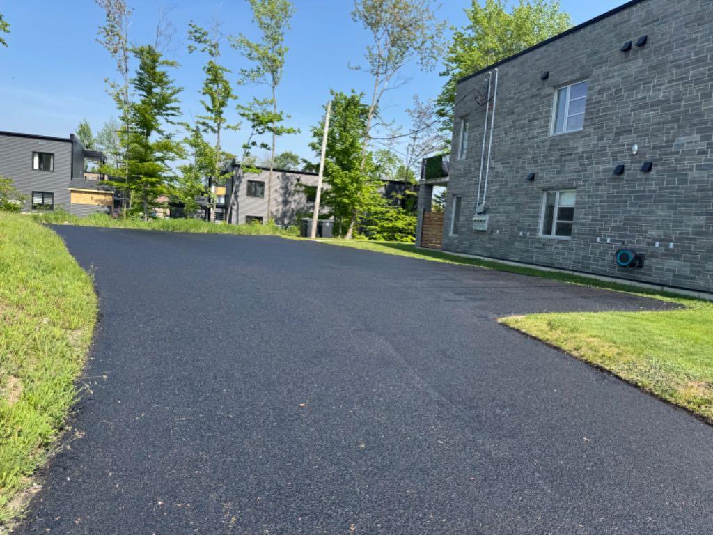 Quartier paisible au Rez de jardin