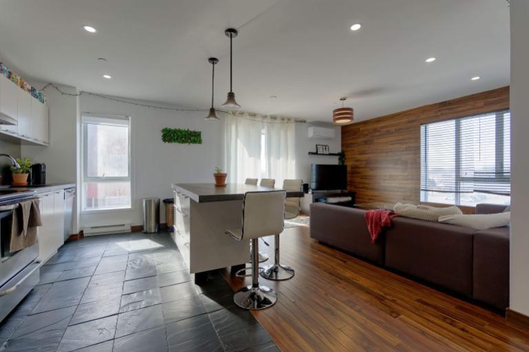 2 CH - 1 SDB - Laval - $1,800 /mo