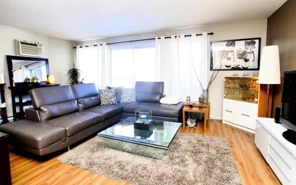 4 1/2 JUILLET LUXUEUX, TRES GRAND, ASCENSEUR, INSONORISÉ, TRANQUILLE, PRES DE TOUT, 50 ANES ET PLUS, VOIR VIDÉO