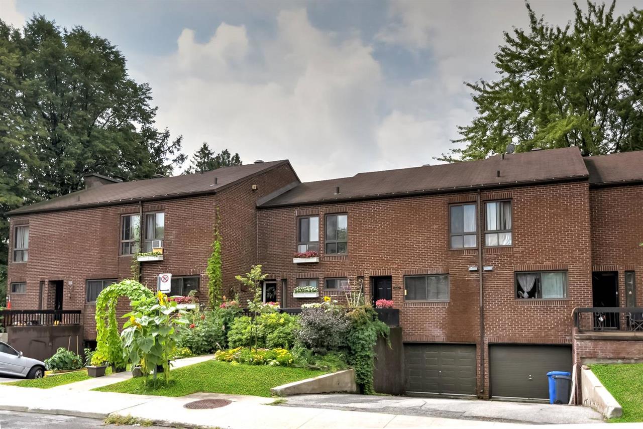 4 Bedroom Townhouse - Rue Darwin, Verdun