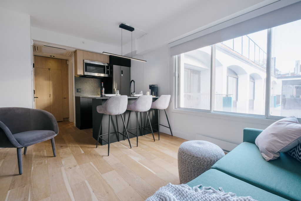 Ilo+ St-Jean Loft Entièrement Meublé à Louer Saint-Jean-Baptiste Juin 2025