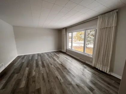 5 rooms house of 108 m² in Gatineau