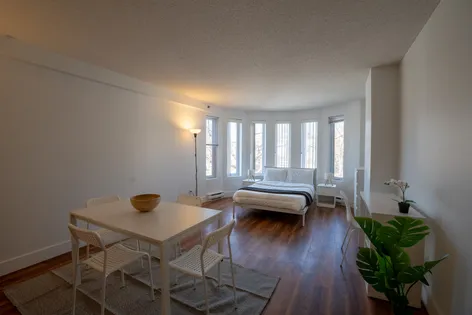 1 room apartment of 38 m² in Montreal