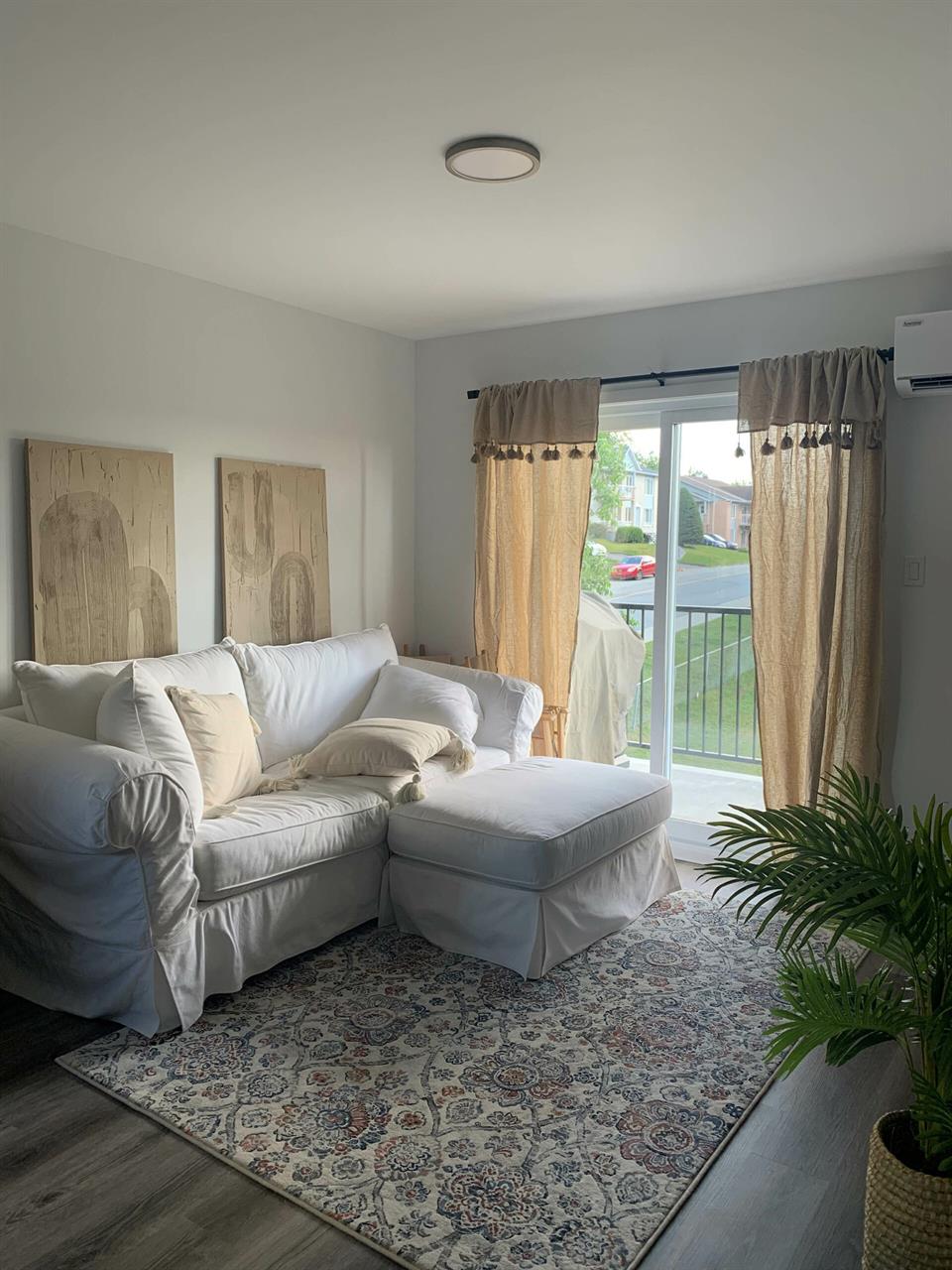 302-915 Rue Walsh