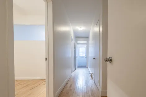 5 rooms apartment of 97 m² in Montreal