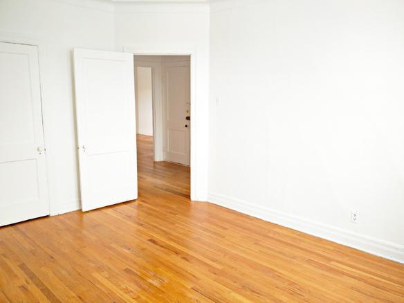 WOW! BEAU GRAND 7 1/2 - 4 CAC - QUARTIER SUPER CHIC - MONT ROYAL
