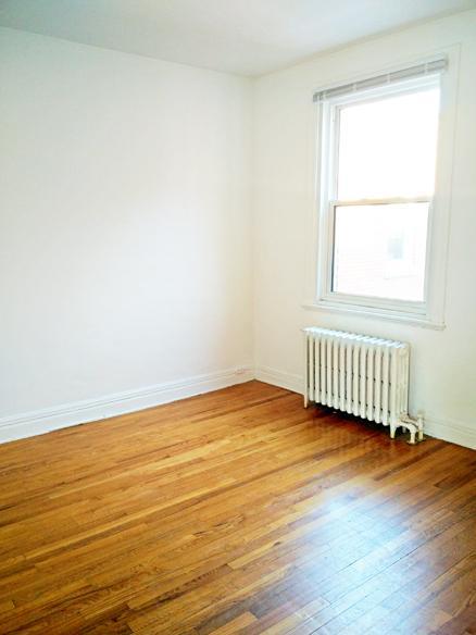 WOW! BEAU GRAND 7 1/2 - 4 CAC - QUARTIER SUPER CHIC - MONT ROYAL