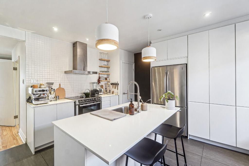 Grand 5 1/2 rénové au rez-de-chaussée dans Villeray (cour privé et sous-sol)