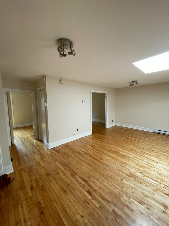 51/2 Avec Garage Intérieur-1 Min Du Metr