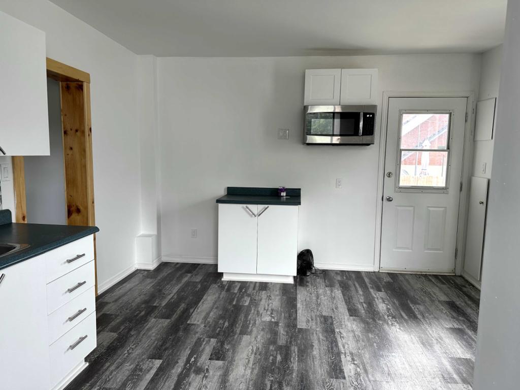 logement 4 1/2 + sous sol non fini secteur Buckingham