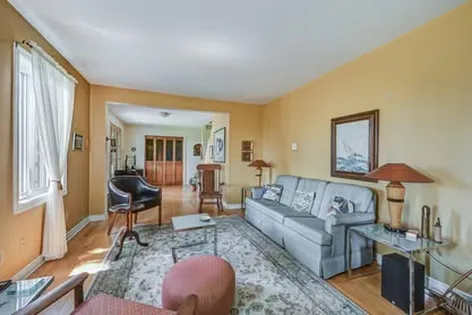 10 rooms house of 123 m² in Saint-Patrice-de-Sherrington