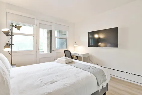 1 room apartment of 113 m² in Montreal