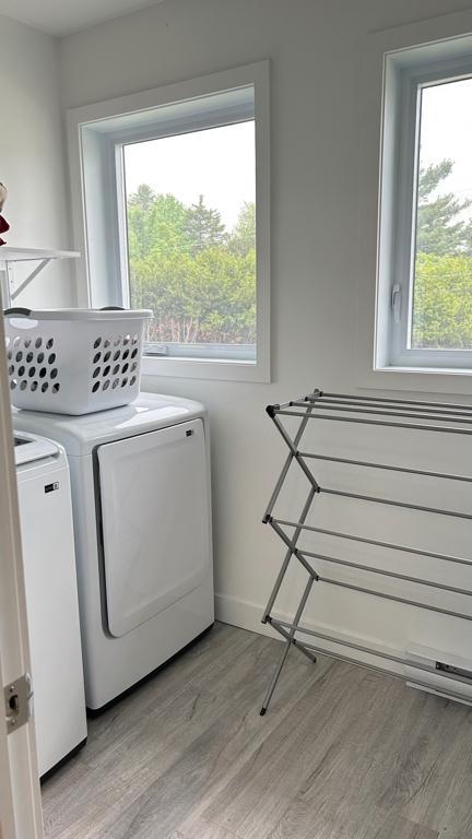 Grand logement 4 1/2 lumineux avec salle à lavage