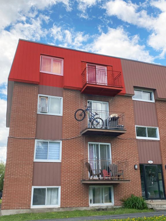 Appt 4 1/2 Avec 5 électros Inclus