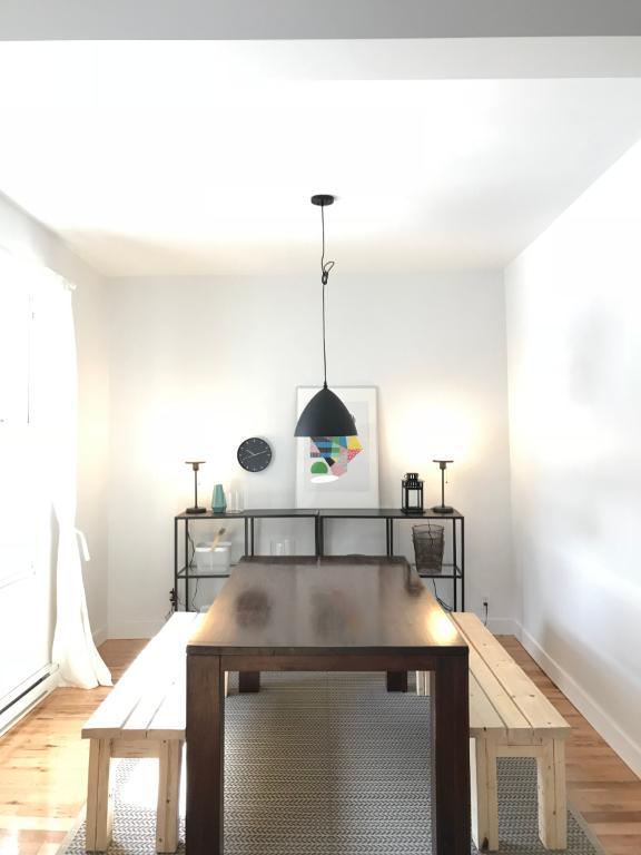 Rez-de-chaussé sur 2 étages avec cour/Métro St-Henri