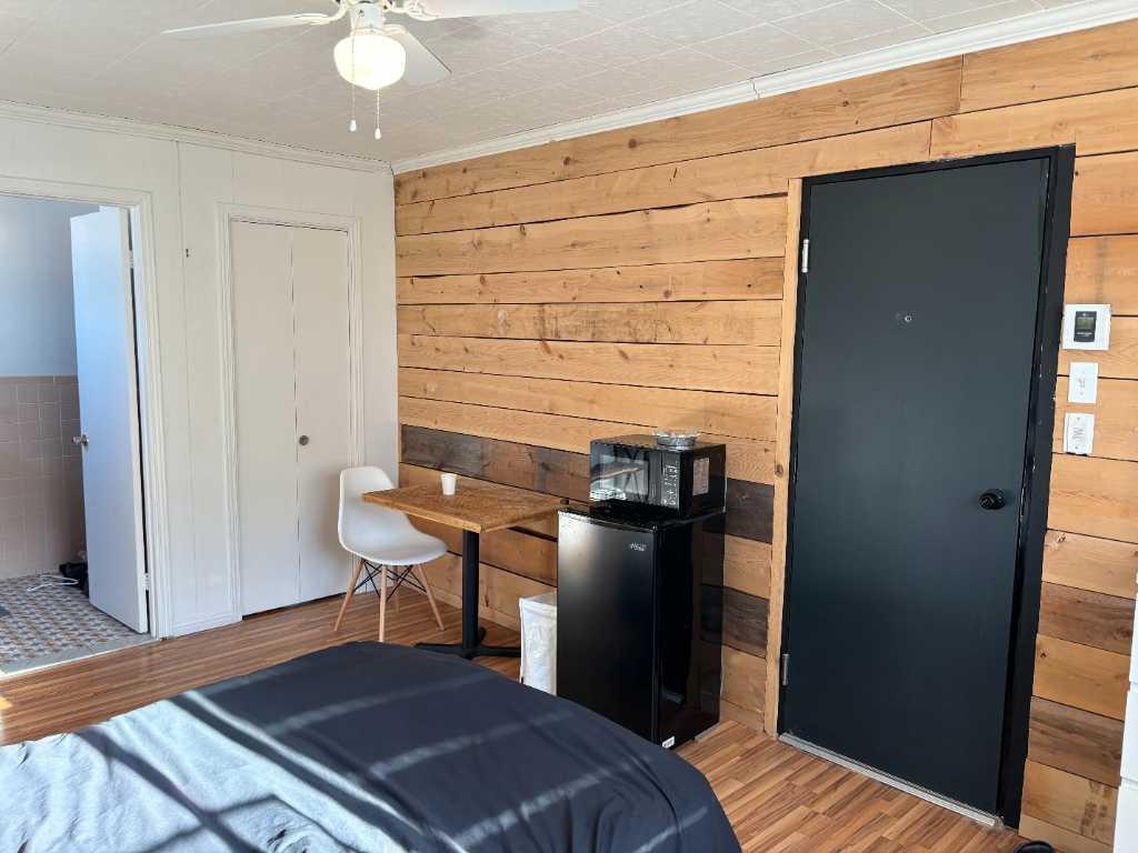 Chambre avec salle de bain à louer