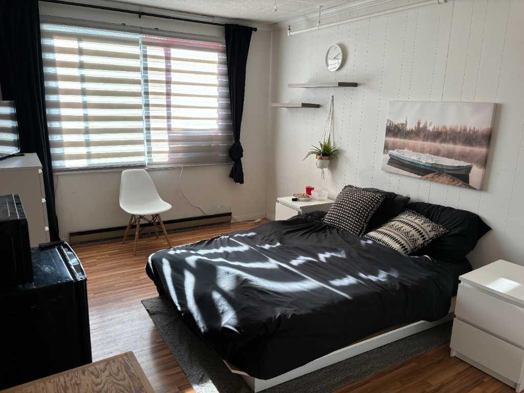 Chambre avec salle de bain à louer