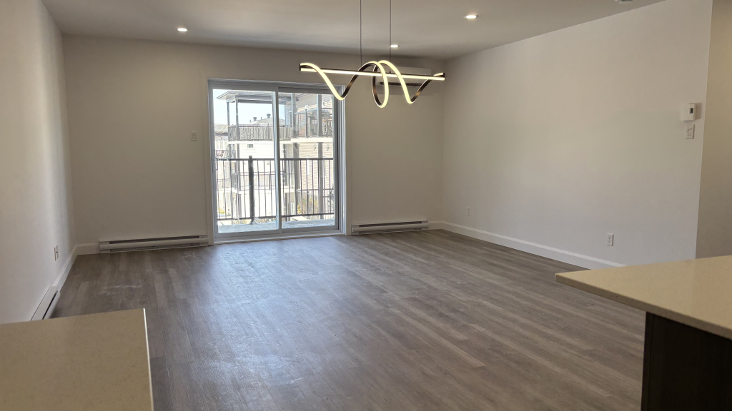 5 ½ NEUF | EAST ANGUS | DÈS MAINTENANT