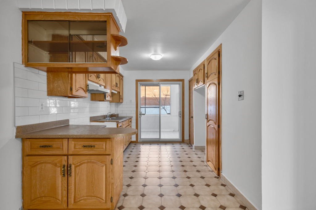 Appartement De 3 Chambres & Cour Arrière
