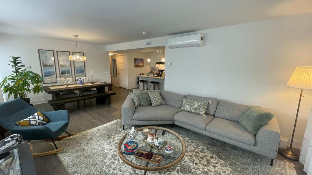 Condo à Louer 2 Chambres