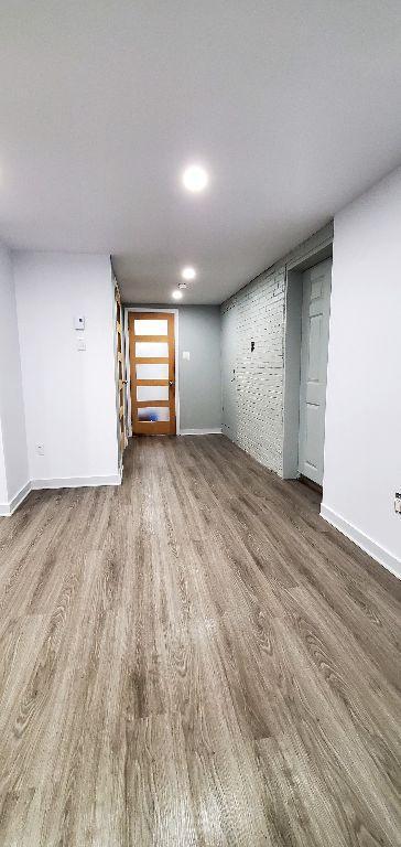 A Louer à Lasalle Beau 4 1/2 Sous/sol, Entièrement Rénové, Electros inclus. 1er Juillet