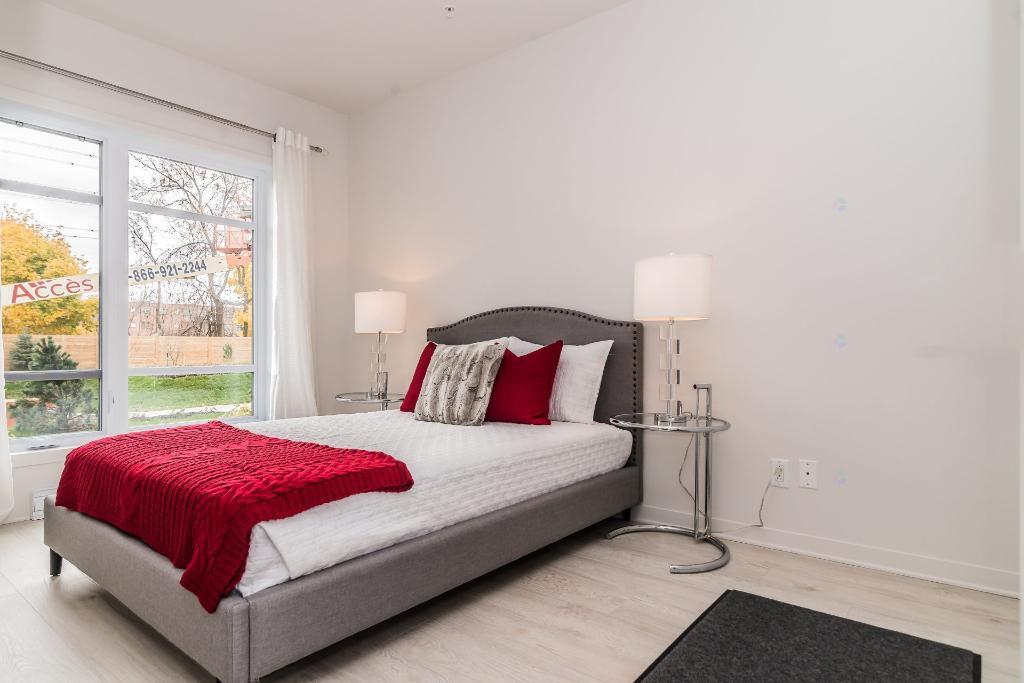 Magnifique condo haut de gamme de 1 chambre situé dans un immeuble sécuritaire et près d'un parc