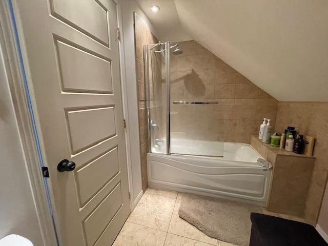 🏡 Available Immediatley – Renovated 3-Bedroom Cottage in Prime St-Hubert Location (Near Brossard)