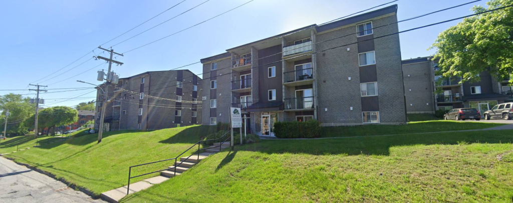 4 ½ RÉNOVÉ|TOUT INCLUS | MAGOG | AOÛT