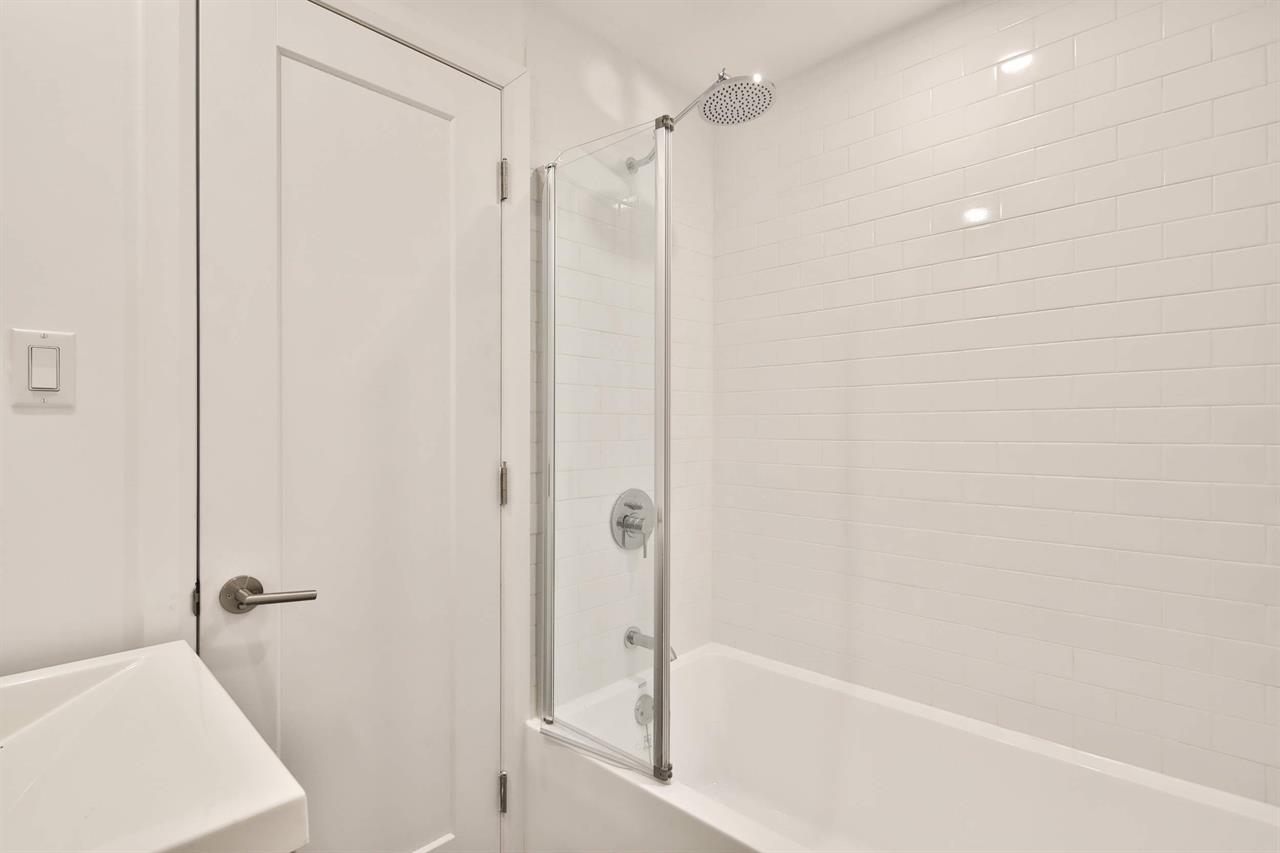 1 CH - 1 SDB - Montréal - $1,295 /mo