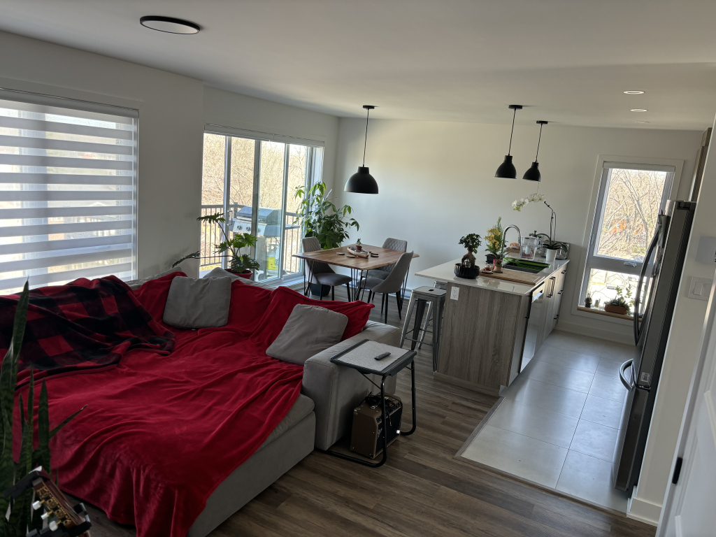 Condo Locatif De Haute Gamme 4 1/2
