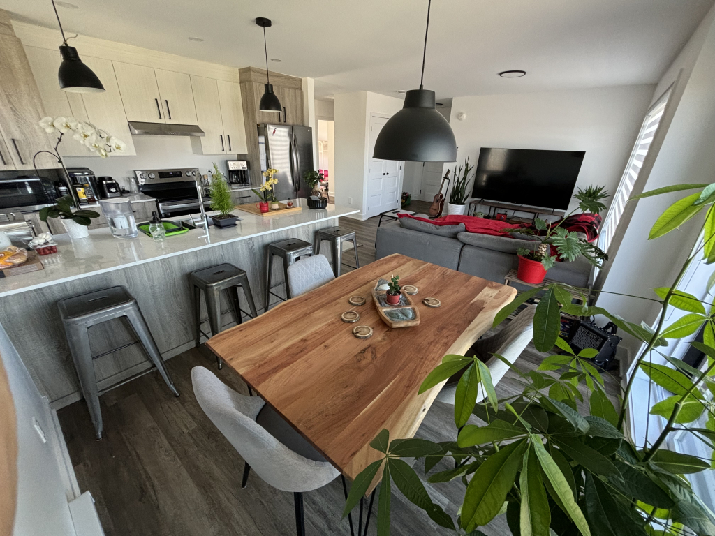 Condo Locatif De Haute Gamme 4 1/2