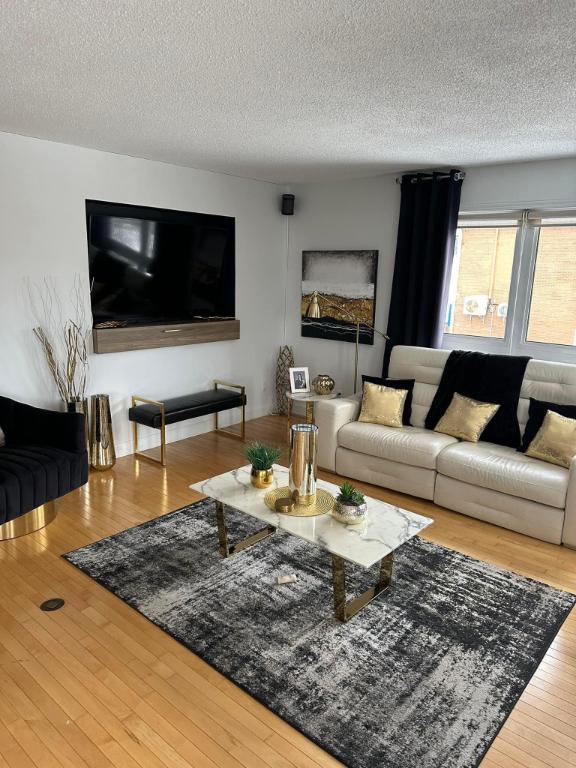 Superbe 4 1/2 style condo à louer moderne et lumineux + salle d'eau