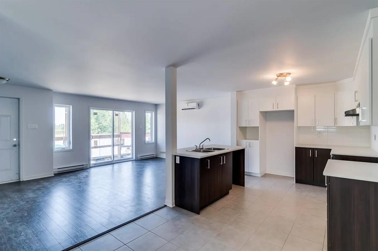 12 Rue Katimavik (Aylmer) 2 Chambres Condo Moderne