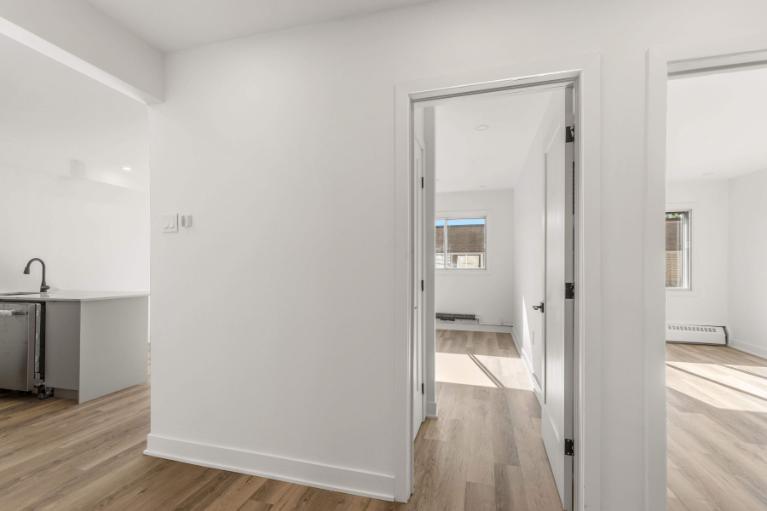 2 CH - 1 SDB - Montréal - $1,690 /mo