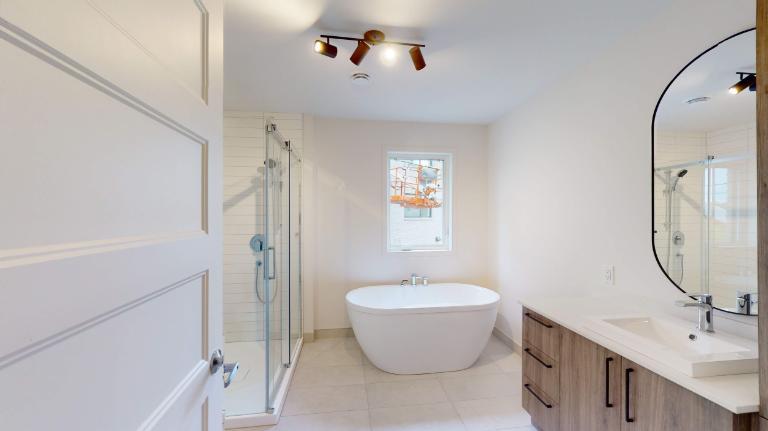 APPARTEMENT 5½ À ST-JÉRÔME - 1580 pi²